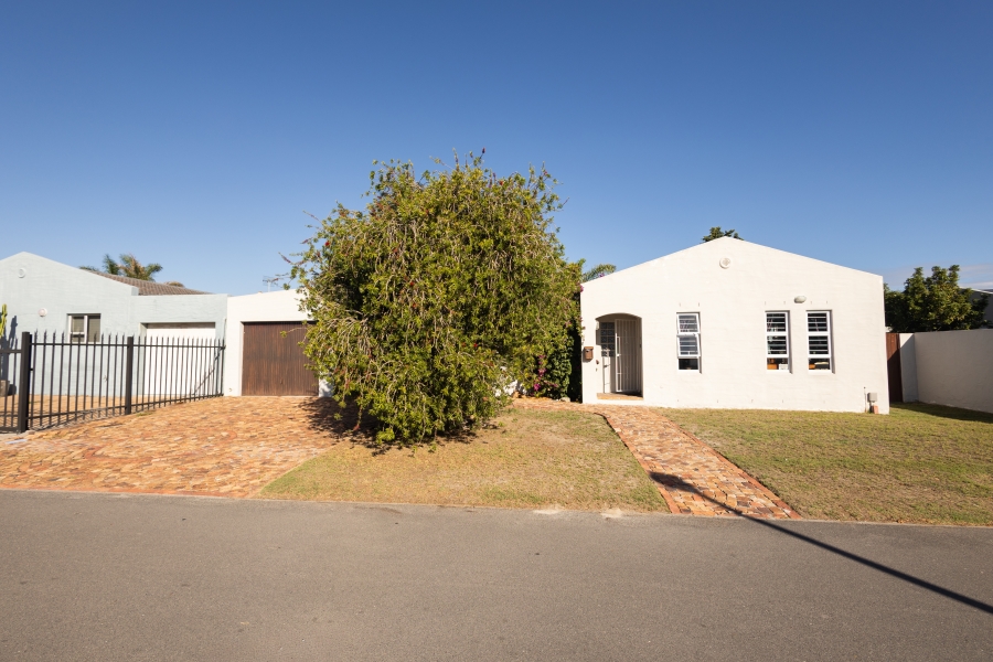 3 Bedroom Property for Sale in Edgemead Western Cape